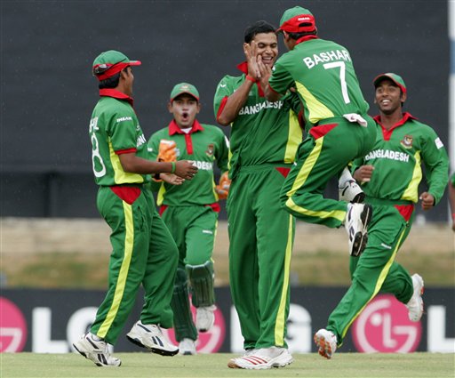 Tigers celebrates the wicket of Stephen Outerbridge against Bermuda. © AP Photo